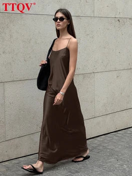 Véloria™ | Robe Féminine Marron – Chic & Confort